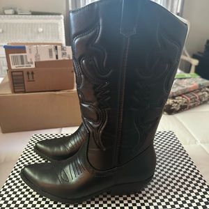 Women’s cowboy boots